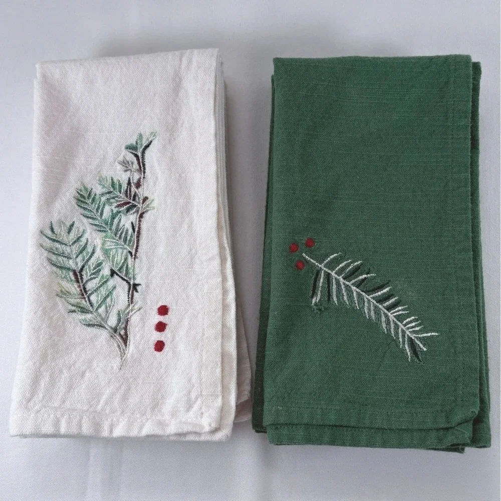 Vintage Alpine Embroidered Greenery and Berries Cotton 18